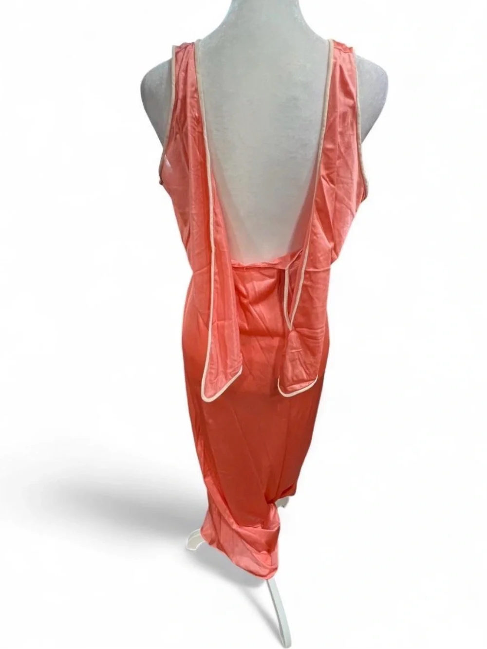 The Unbranded Brand vintage coral